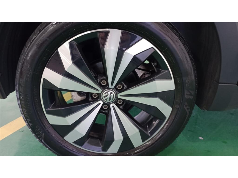 T-CROSS