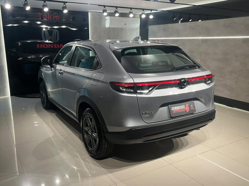 HR-V