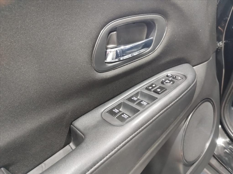 HR-V